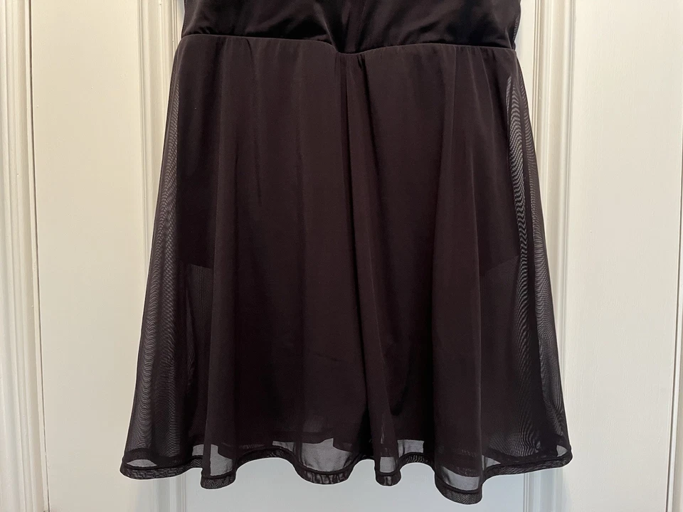 Vestido de baño Torrid talla 2 D/DD negro con superposición de malla traje de baño de una pieza 18/20 2X Foto 4 de 4