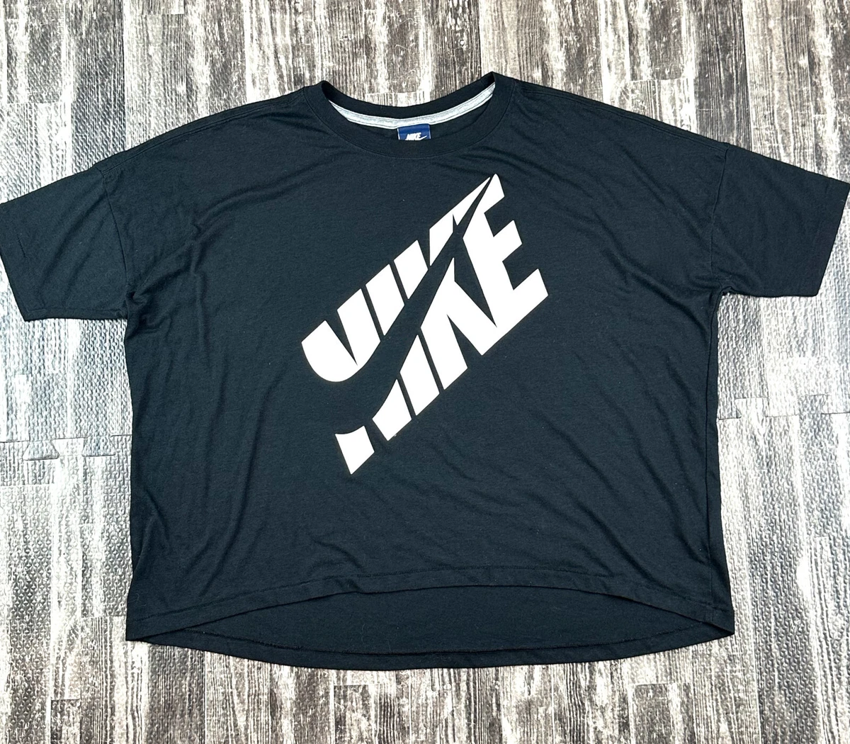 Nike Big Logo Swoosh Womens Relaxed Drop Shoulder T Shirt Size M