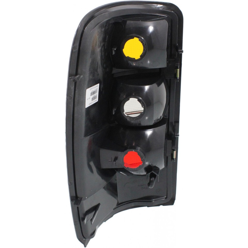For GMC Yukon XL 1500 Tail Light 2004 2005 2006 Passenger Side Denali