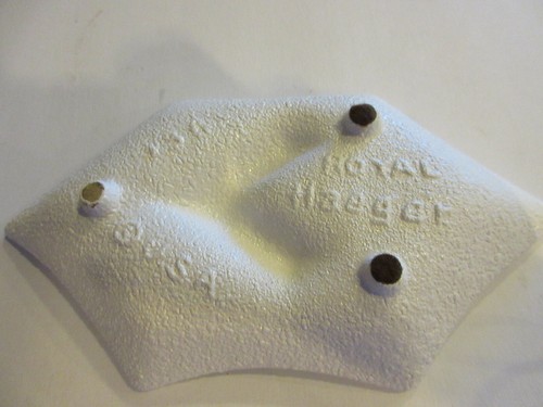 VINTAGE WHITE ROYAL HAEGER ASHTRAY 138 - Picture 2 of 2