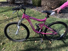 Mongoose Ledge 2.1 Mountain Bike 26 