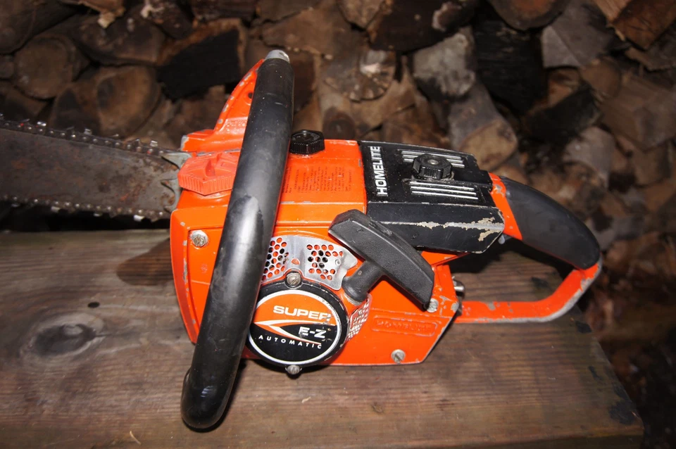 Homelite Super EZ Automatic runs on prime good shape fast shipping - Image 2 of 4