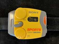 Sony Sports FM AM Walkman Stereo Radio SRF-88 Wrist Arm Band - tested works 