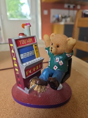 Viva Vegas Bear Collection Beating The Odds. The Hamilton Collection.