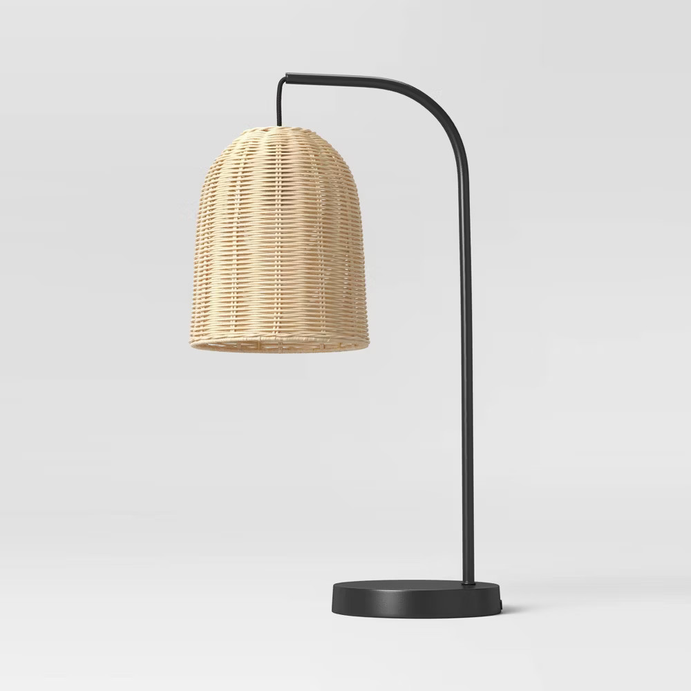 Addison Rattan Table Lamp Brown - Threshold 6590₽
