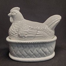 Sullivan Gift Ceramic Hen on Nest Kitchen Farm Covered Dish