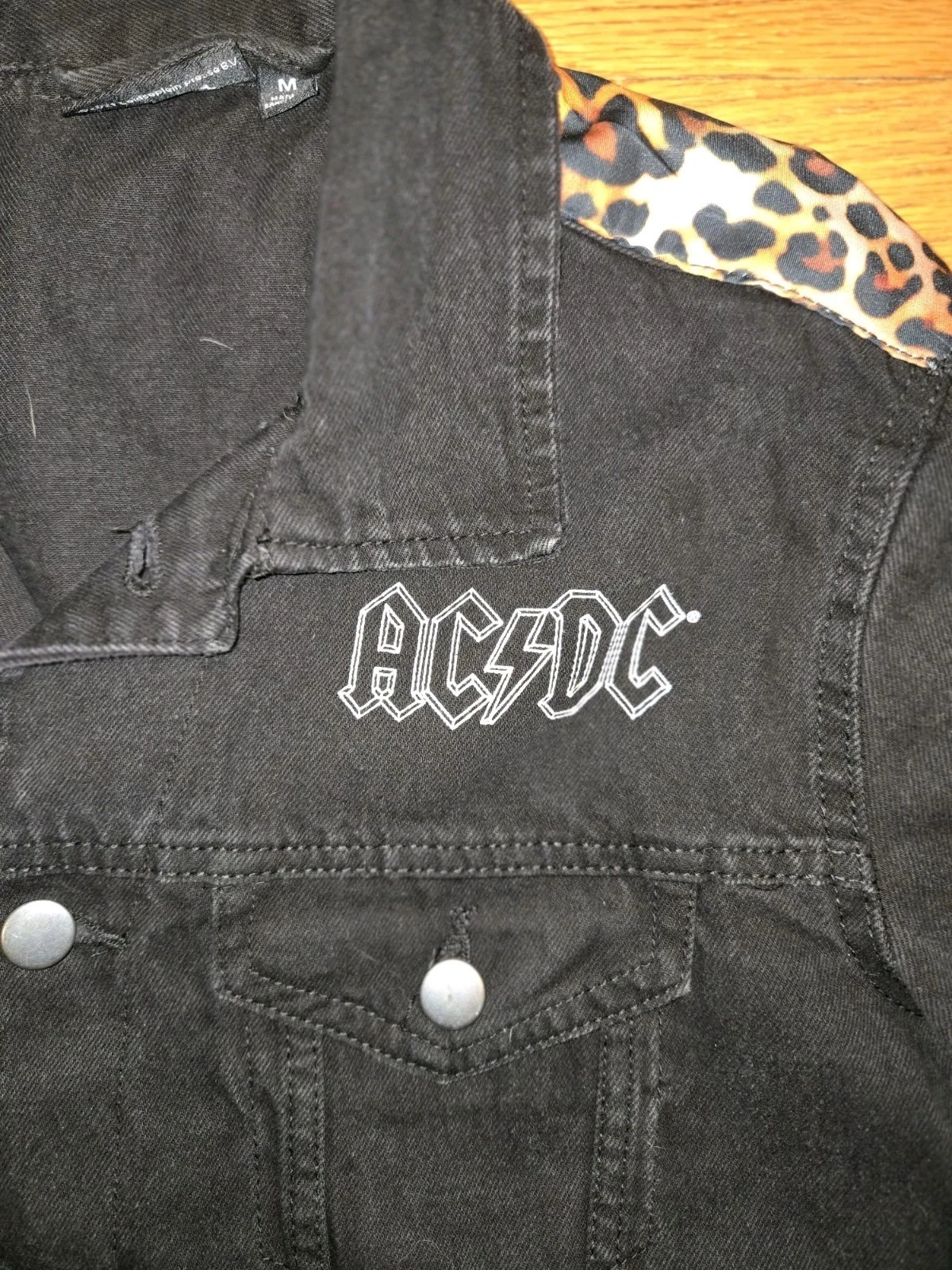 AC/DC Black Denim Leopard Print Album Titles Trucker Jacket Medium - product detail image 4