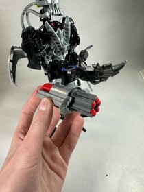 LEGO Bionicle Lot: Makuta Icarax (8953) & Hydraxon (8923) Titan Action Figures