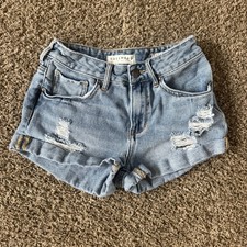 Bullhead Denim Co Womens High Rise Distressed Cuffed Denim Shorts Light Wash 24