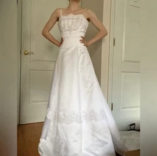 VINTAGE Y2K Spaghetti Strap Wedding Dress - Great Condition!