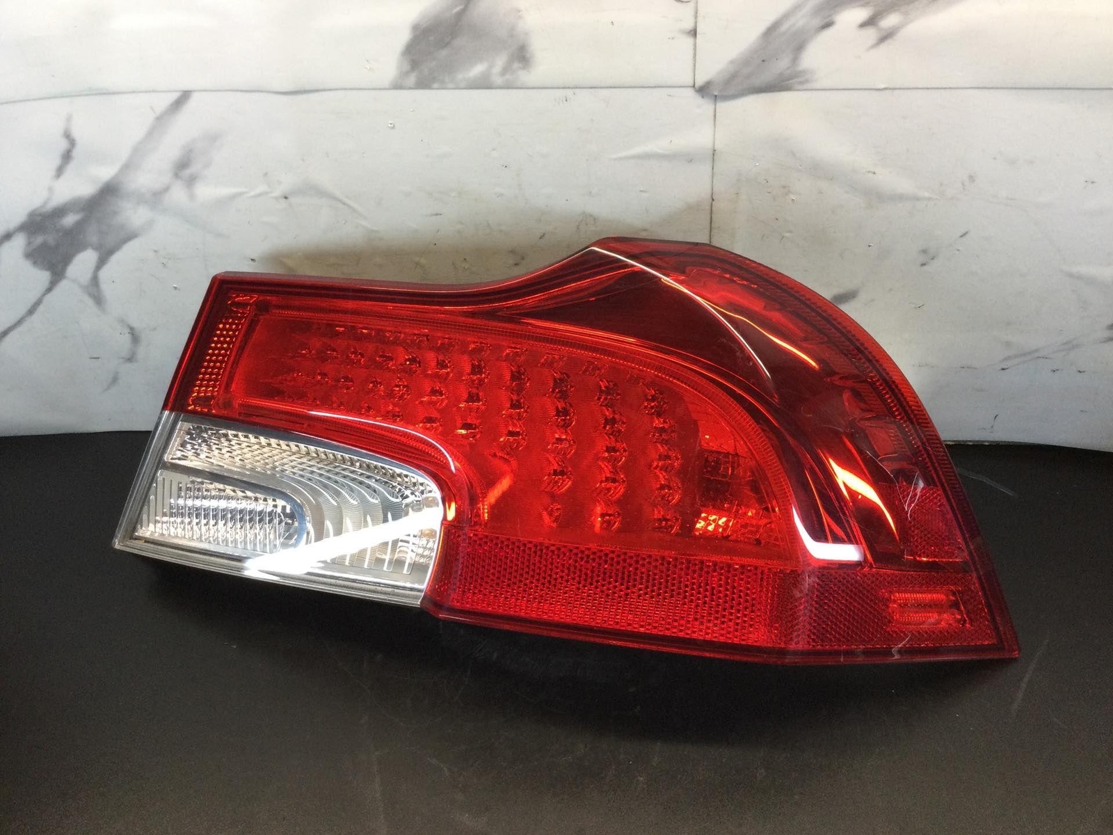 Volvo 70 Series Right Passenger Tail Light Assembly 11 12 13