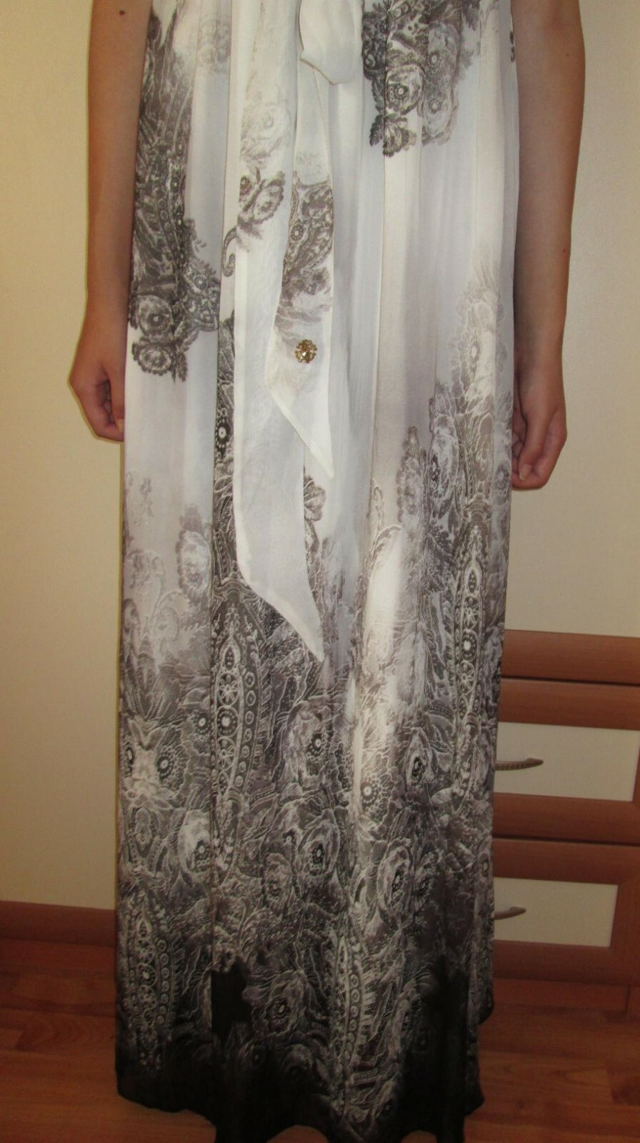 Picture 4 of 12