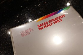 Vintage ATARI 2600  EMPLOYEE  Computer Game System Sales Strategy BINDER   MINT