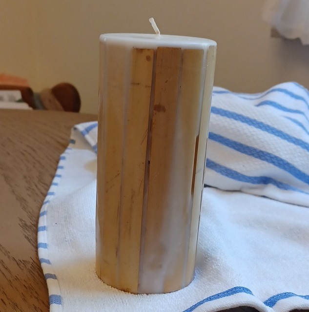 BILL BLASS 6 Inch Pillar Candle White/Brown Wood Inlay Unscented. No Packaging.