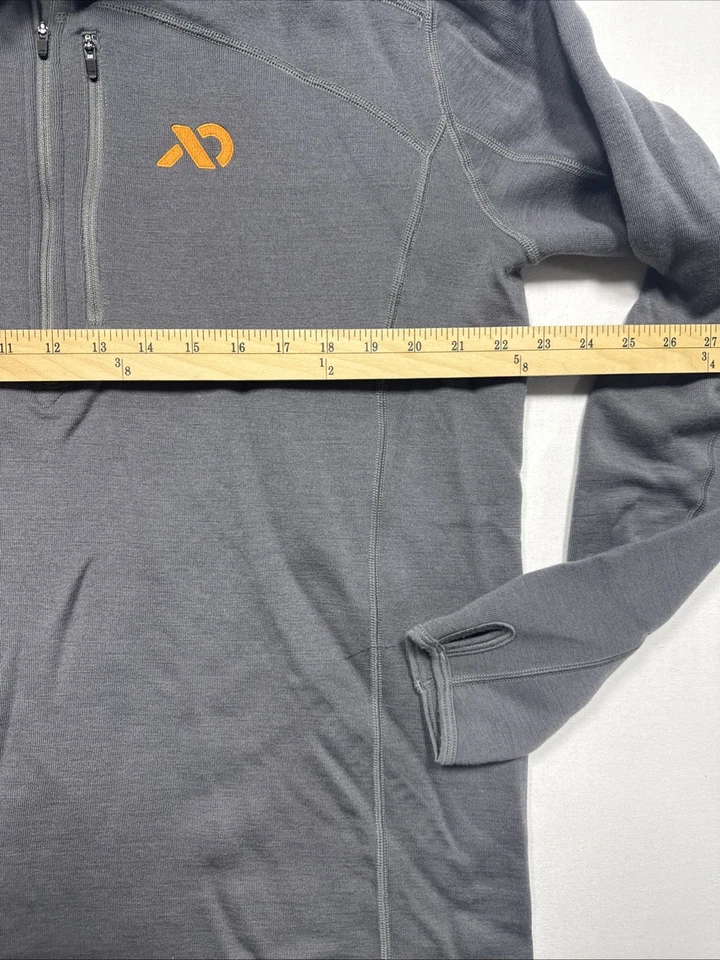 Pullover First Lite Furnace Henley 95 % lana merino polar para hombre con logotipo naranja Foto 4 de 4