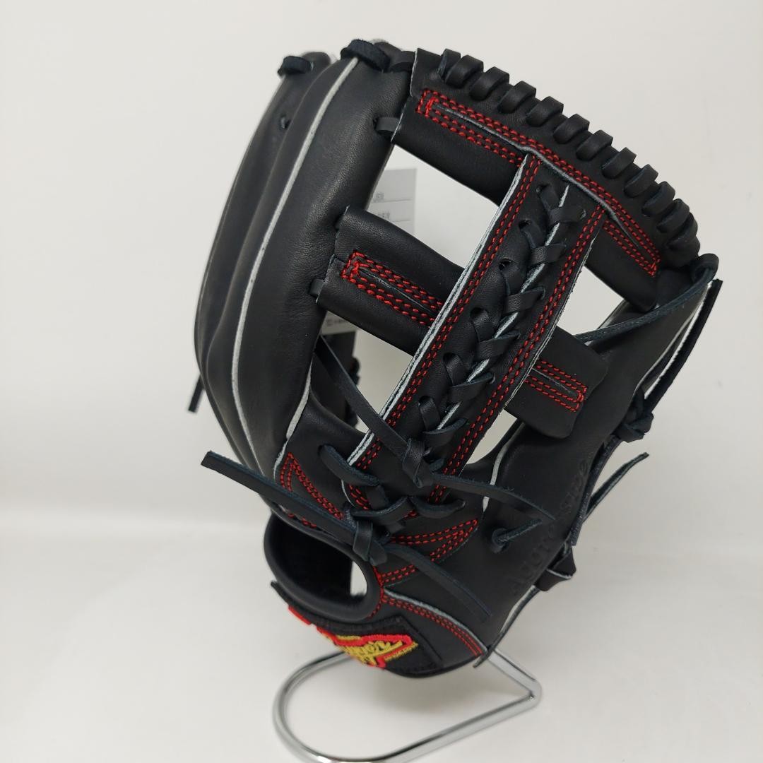 Kubota Slugger for boys softball KSN-J6X Black right-handed throw