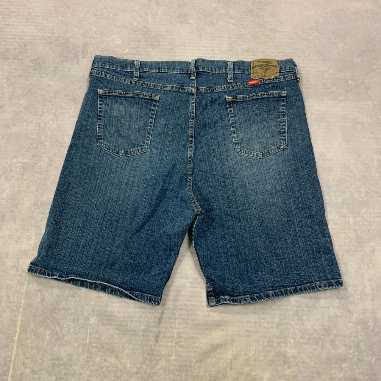 Wrangler Denim Shorts Relaxed Fit, Jean shorts / jorts Men's 40 thumbnail 5