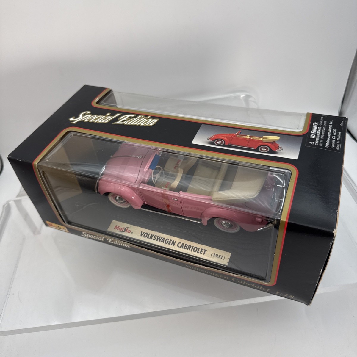 Maisto 1951 Volkswagen Beetle Cabriolet | 1:18 Pink | Barbie Pink