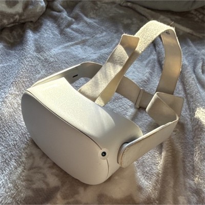Meta Quest 2 Standalone VR Headset White with Controller, Meta Quest Link Cable