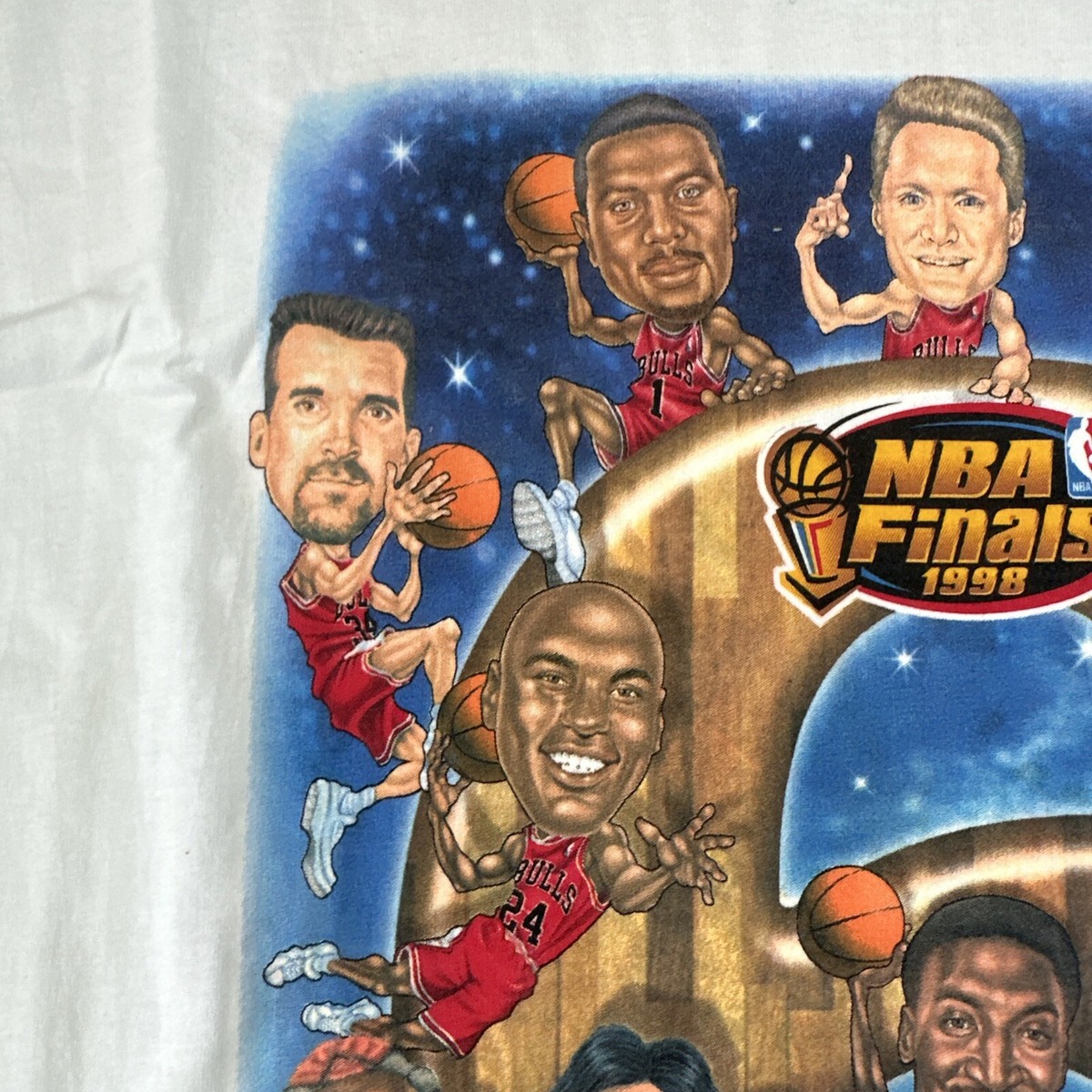 1998 NBA チャンピオン記念 シカゴ・ブルズ カリカチュアTシャツ 1998 NBA チャンピオン記念 シカゴ・ブルズ カリカチュアTシャツ