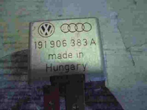 Kraftstoffpumpenrelais VW Transporter T4 Golf 3 Audi A6 C5 4B Nr.38  191906383A