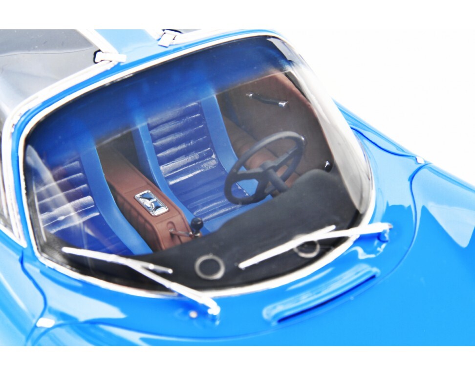 Miniature Alfa Romeo 33 Coupé Stradale 1967 1/18 Laudaracing - Bleu Royal, Version D (neuf)