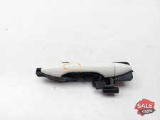 HYUNDAI IX35 2013 EXTERIOR DOOR HANDLE FRONT LEFT PASSENGER SIDE IN WHITE