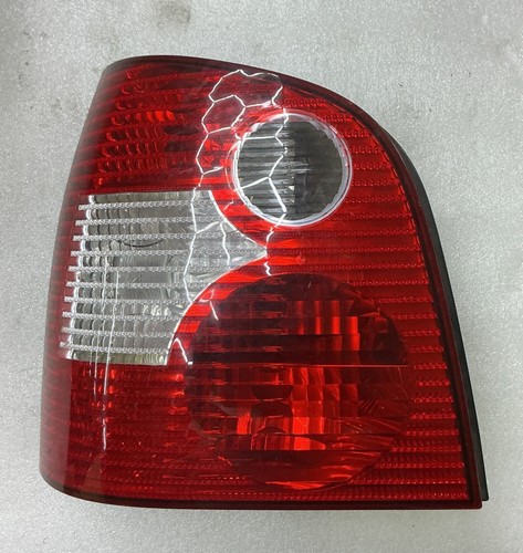 VW Volkswagen Rücklicht Hinten Links Polo 606945111A