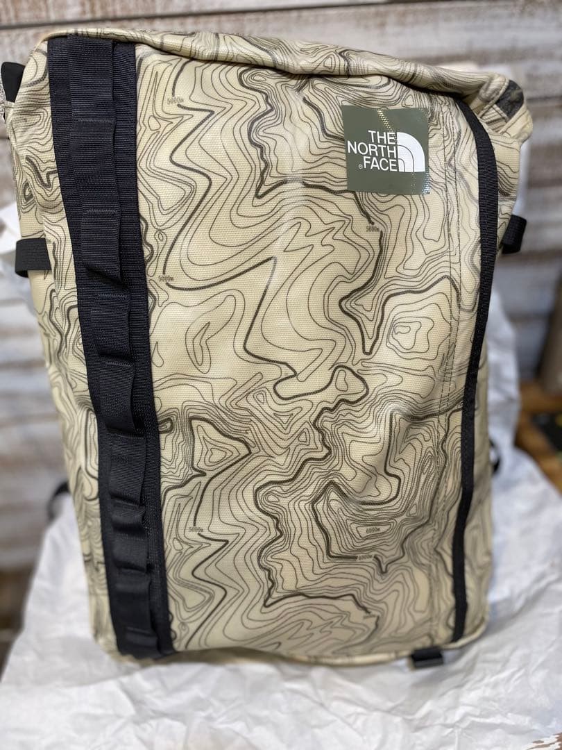 North Face Square Backpack, Clamshell Flap, Padde… - image 1