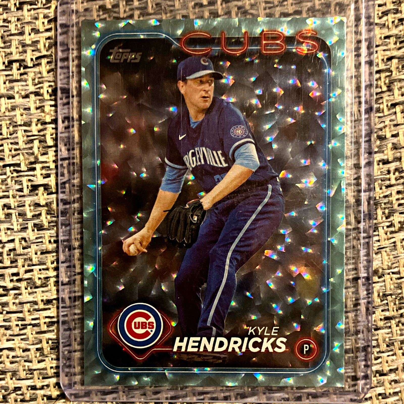Topps 2024 Series 2 Kyle Hendricks Chicago Cubs #567 Aqua Foil 053/399