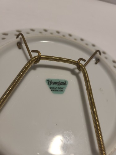 Vintage 7" Disneyland Walt Disney Souvenir Plate Magic Kingdom Castle - Picture 3 of 5