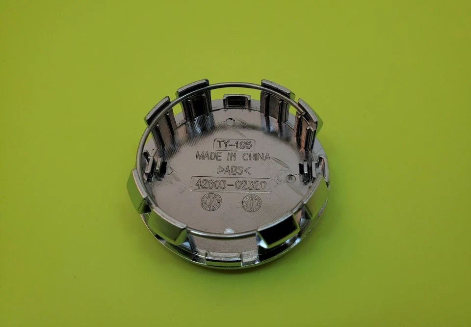 4x TOYOTA 62mm Black Wheel Center Caps, Camry Avalon RAV4 C-HR PriusVS Corolla Foto 4 de 4