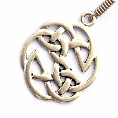 Ohrringe - keltisch mit Knoten Motiv nach irischem Vorbild aus Bronze/Versilbert