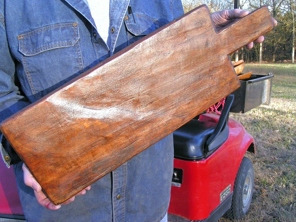 Primitive Wooden Bread board tray, 0870 - Image 2 of 3
