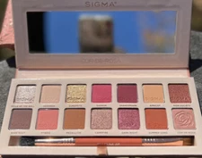 Sigma “Cor-de-Rosa” 14 Pan EyeShadow Palette