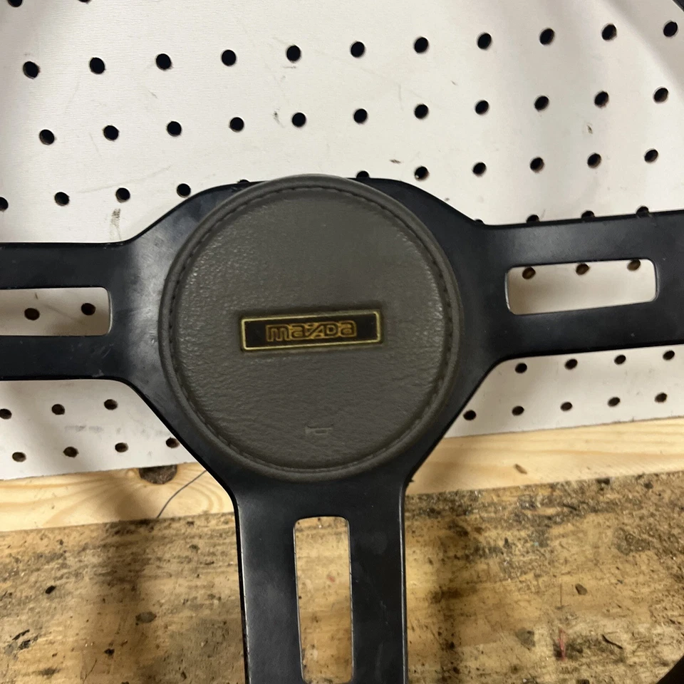 Volante camioneta Mazda RX7/B2600 1986-1993 3 radios OEM rara camioneta Mazda Foto 3 de 4