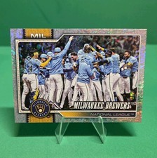 2026 Topps Series 1 Milwaukee Brewers Silver Crackleboard #107