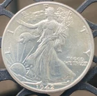 1942-P LIBERTY WALKING 90% SILVER HALF DOLLAR :: 1942-P :: (au-bu)