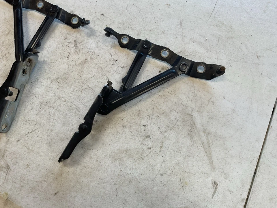 Dobradiça esquerda direita tampa do porta-malas Infiniti G25 G35 G37 2007-2013 fabricante de equipamento original - Imagem 2 de 4