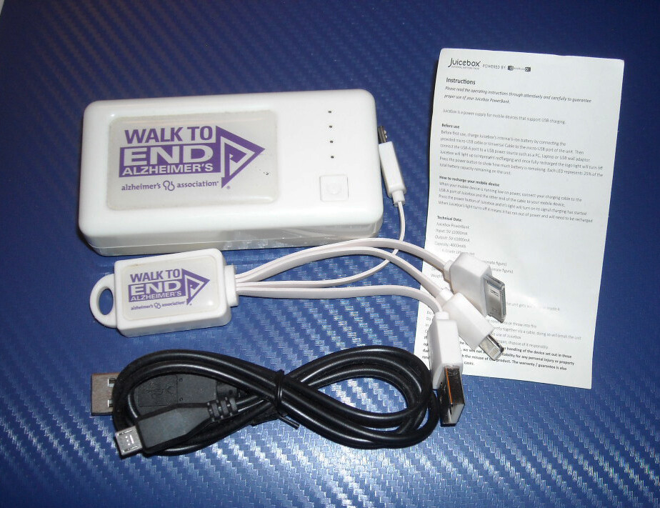 Perfume モバイルバッテリー JOYSOUND Amazon | fuzoroii 直差しモバイルバッテリー(iPhone用) 小さい 軽い