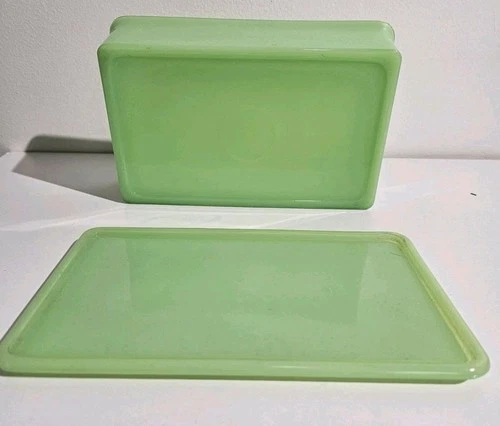 McKee Glass Jadeite Uranium 5” X 8” Refrigerator Dish with Lid