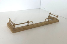 VINTAGE ARTISAN BRASS FIRE FENDER 1 DOLLS HOUSE.