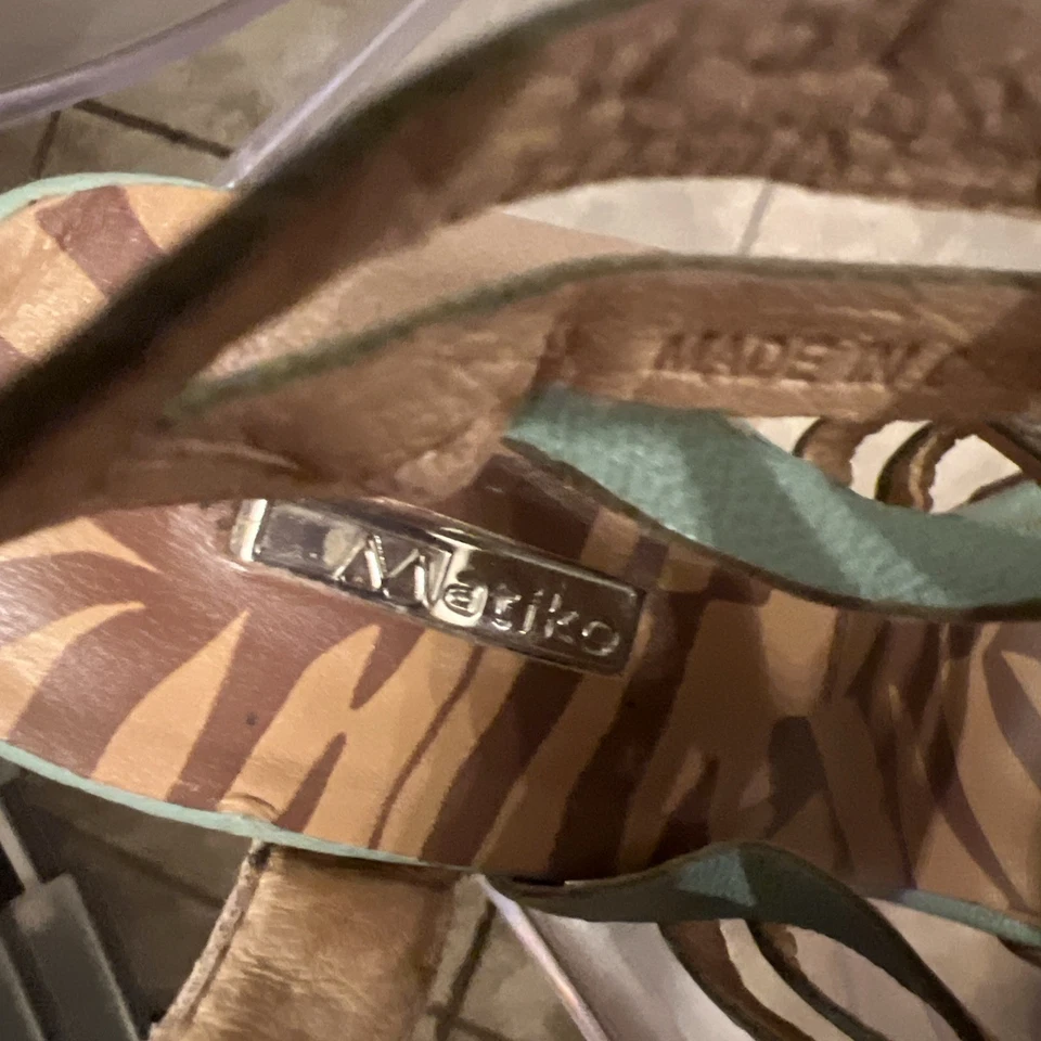 Sandalias de tacón MATIKO para mujer color topo cuero menta hebilla cuña correa al tobillo talla 7,5 Foto 3 de 4