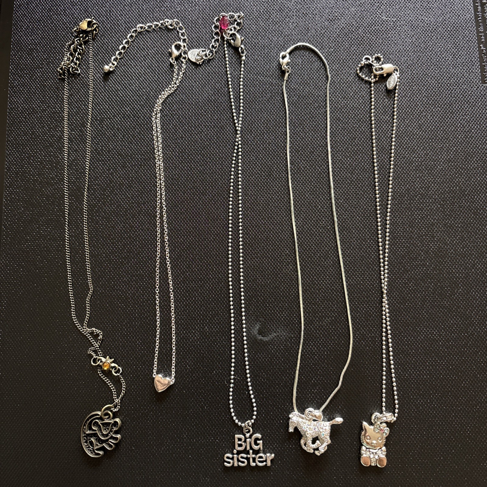 Lot of Five Girls Quality costume jewelry necklacesDisney Hello Kitty