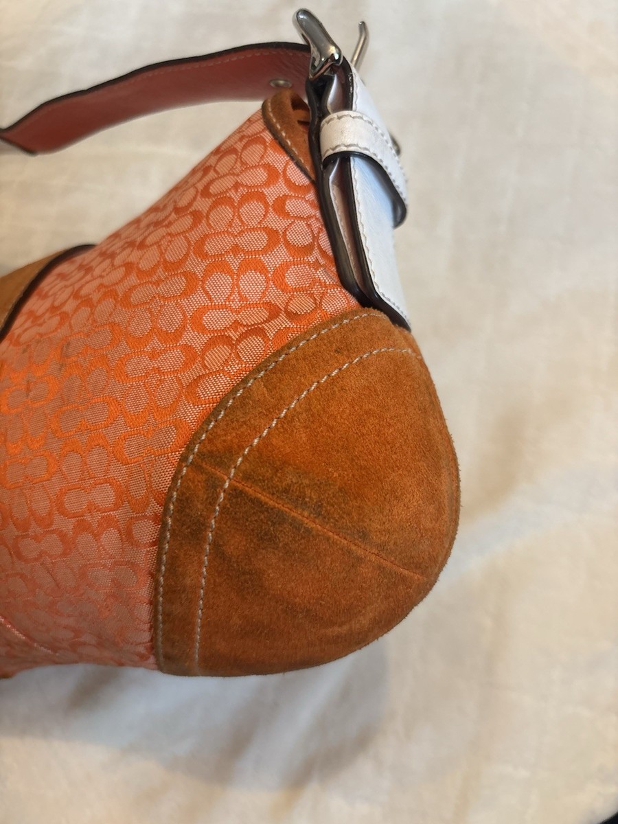 ショルダーバッグ COACH Soho Signature Shoulder Bag Orange Coach Soho Bag in Signature Jacquard Sun Orange – voilà.id