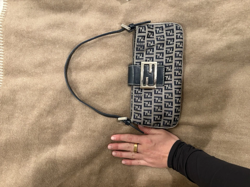 Fendi Baguette Bag Vintage - Image 2 of 3
