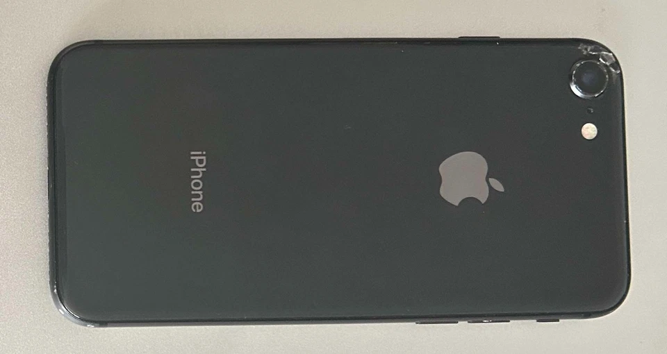 iPhone 8 64gb perfettamente funzionante - batteria al 100% - cavo - alimentatore - Immagine 3 di 4
