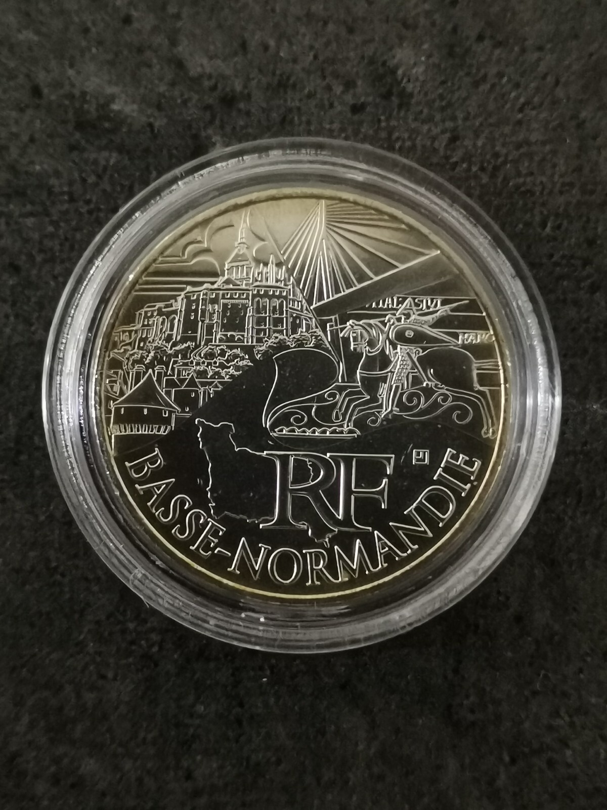 Picture 1 of 3