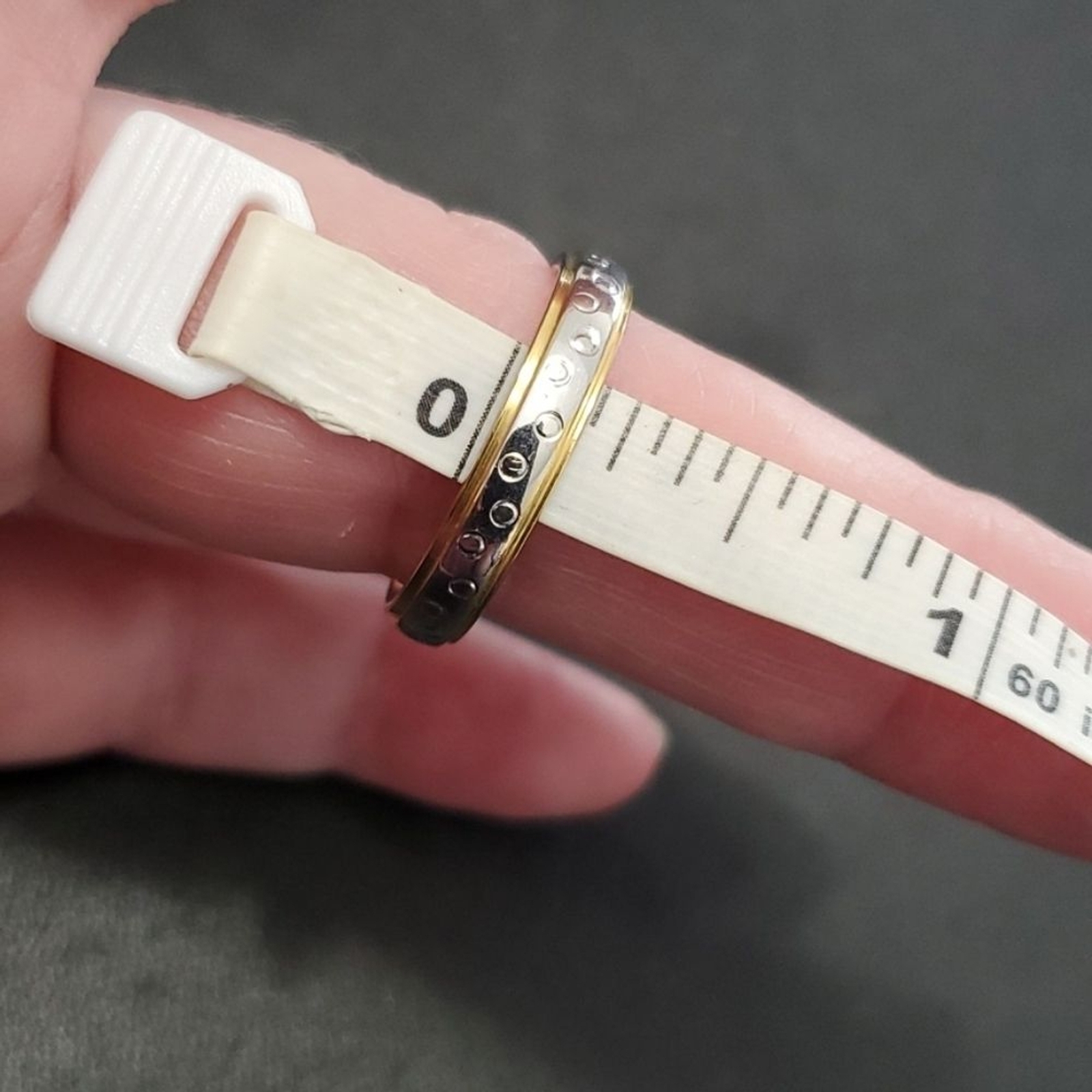 Multi tone ring with circles approximately size 8 - image 6