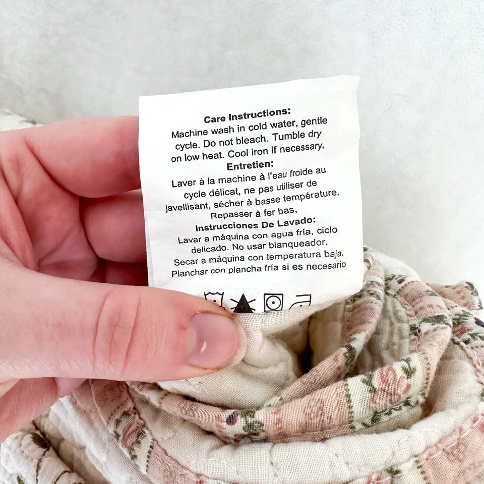 Quilted Embroidered Floral Bedspread - Queen Size Quilt - 100% Cotton - Image 4 of 4